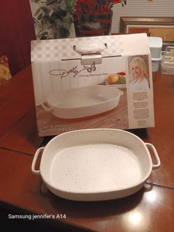 Brand New Dolly Parton 2.4-Qt Stoneware Baking Dish –