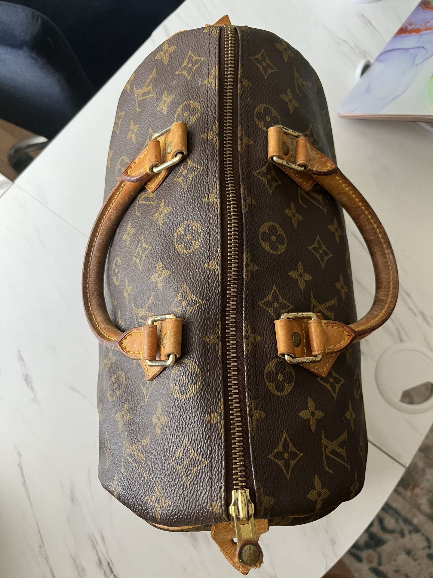 LV Speedy 30 Authentic for Sale in Naperville, IL - OfferUp