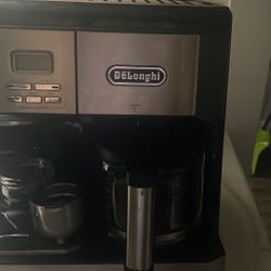 Delonghi Espresso/Coffee Machine $150 OBO