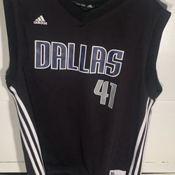 Dirk Nowitzki Jersey Size Mens XL