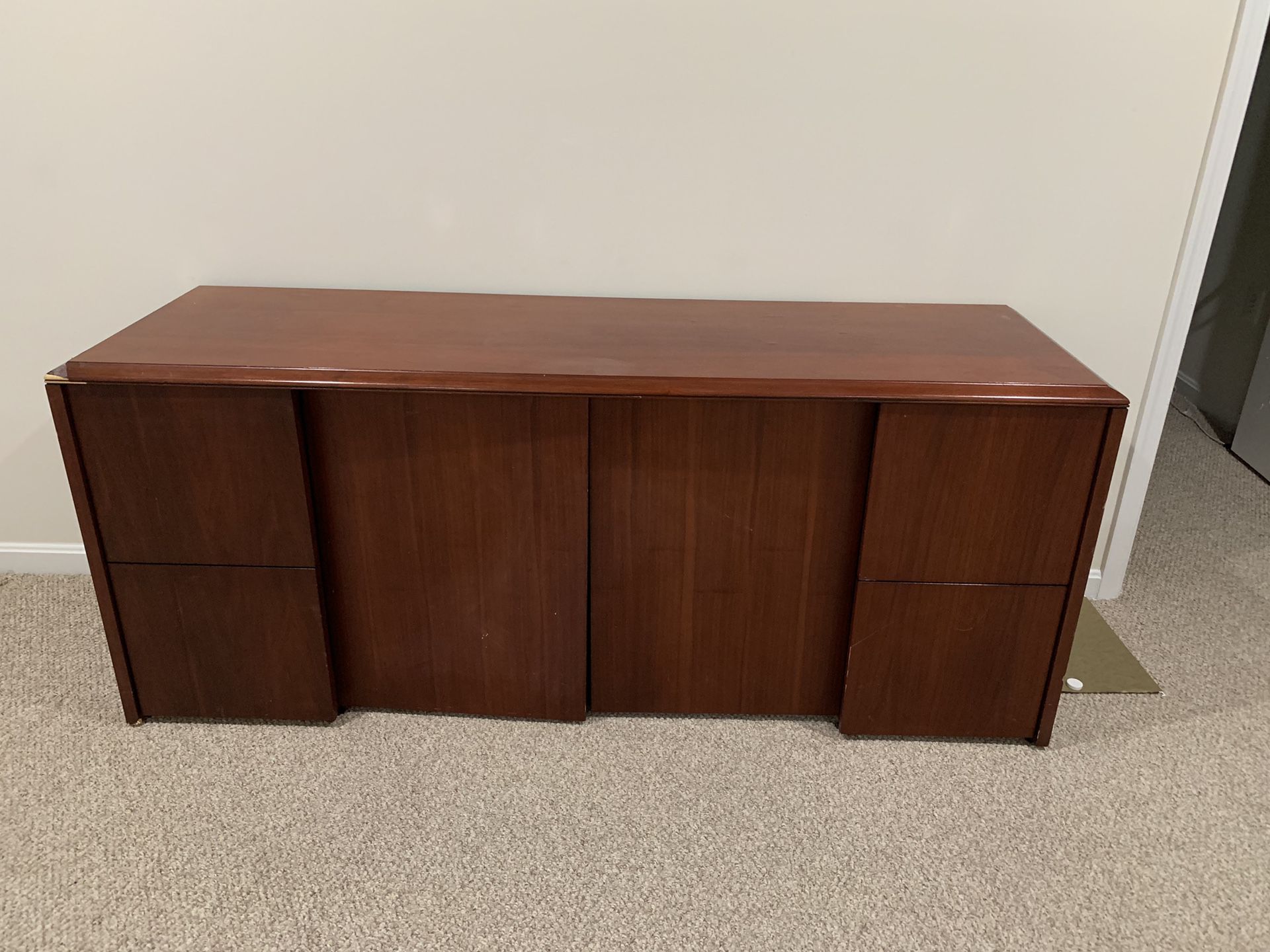Good condition wood File cabinet Length 70 inches height 30 width 22 it's extra for me not in use