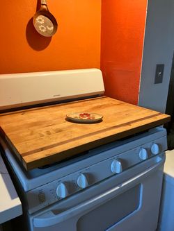 Cutting board or prep board pick up in Pomona