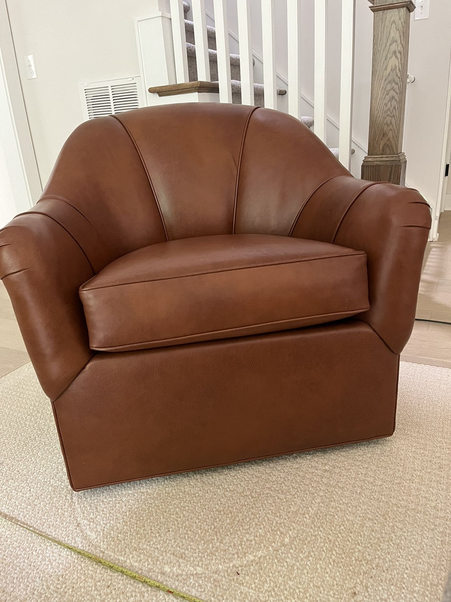 ETHAN ALLEN Leather Swivel Chair 
