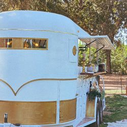 Booze&Brews Mobile Bar 