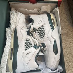 Retro 4 Oxidized Green
