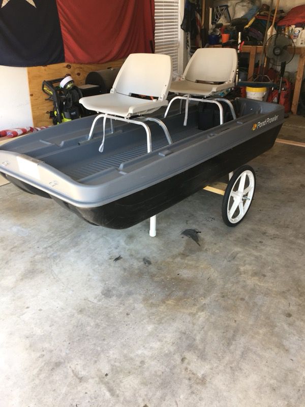 8 Foot Bass Pro Shop Two Person Pond Prowler with Trolling Motor