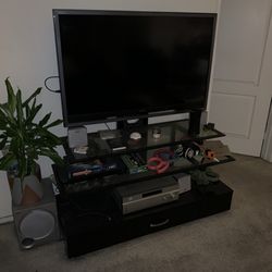 Sony 46” with tv mount