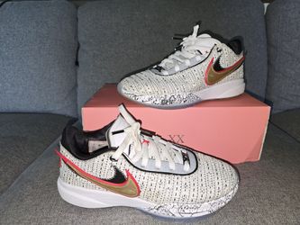 Lebron 20 Size 7