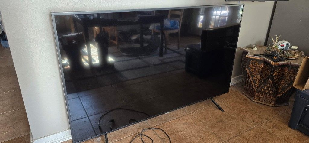 Samsung 75in Smart TV 4k 120hz