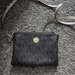 Mk side purse