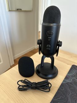 Blue Yeti USB Microphone Black - Like New without Packaging with USB Cable and Pop Filter