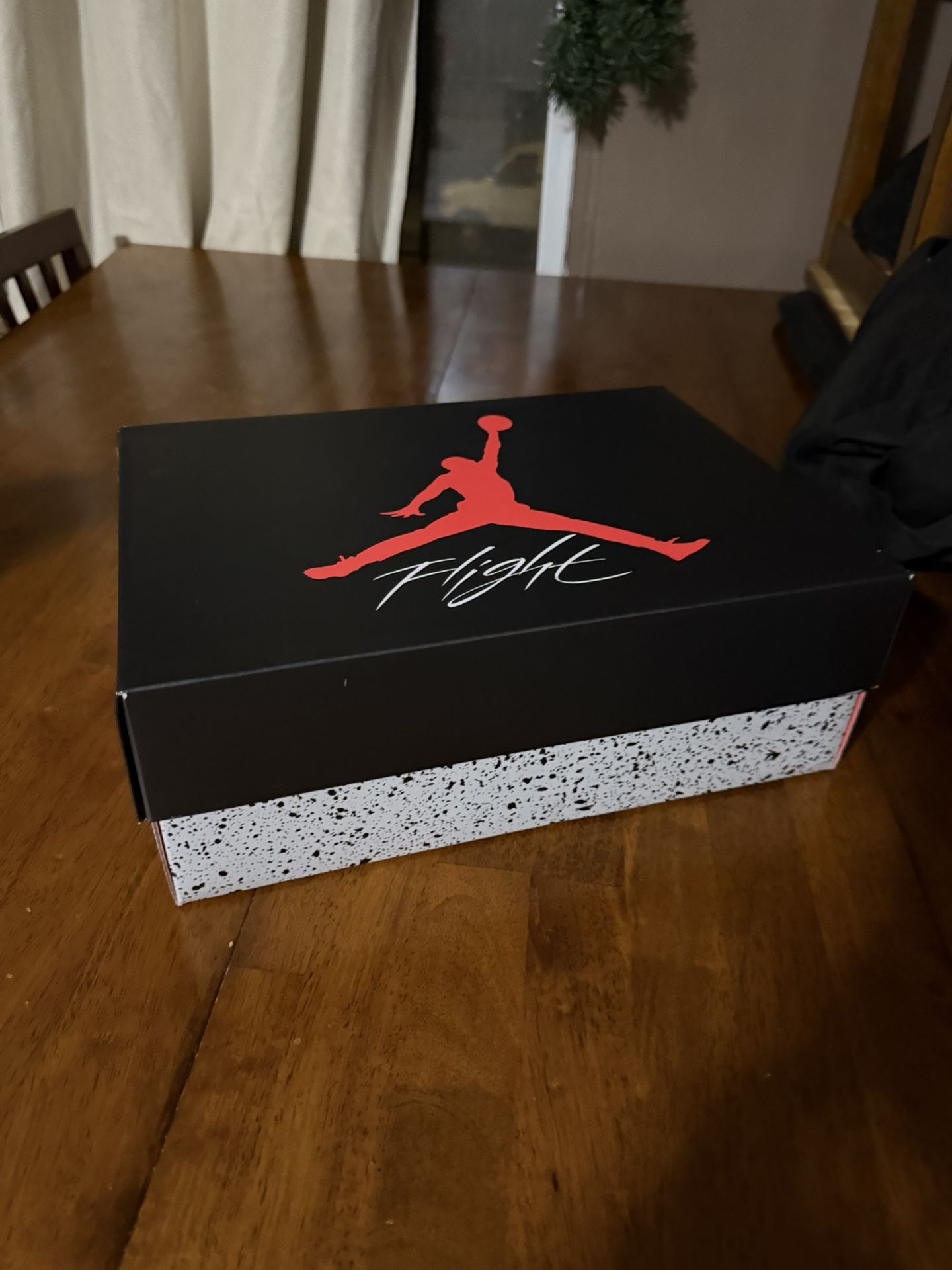 Air Jordan 4 Retro ‘White Cement’