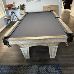 8ft Brunswick Pool Table
