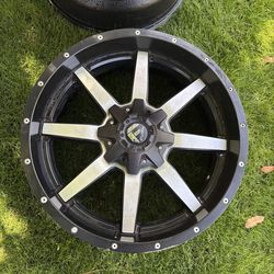 Like new 22x9.5 et25 wheels