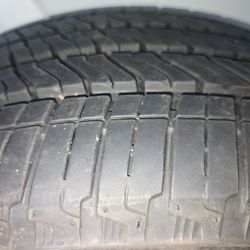 Used tire 275-50-22