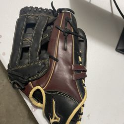 Mizuno Adult Softball Glove