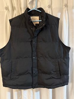 Black vest for men’s great condition no rips