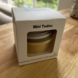 Mini Tudor Stacking Cups