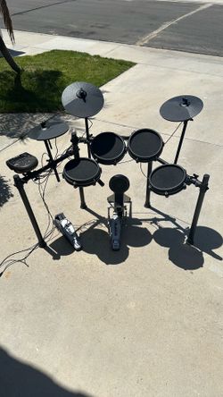 Alesis Nitro Electric Drum Kit
