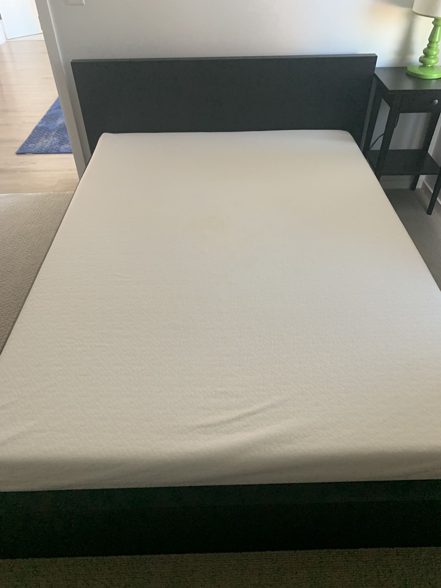 Full Size Bed Frame And Mattress 