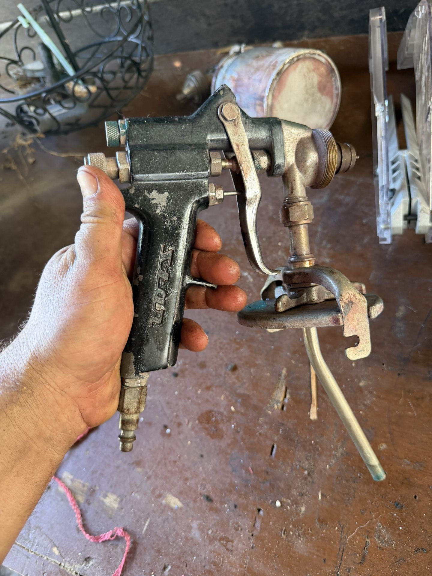 Large Assortment Of Paint Spray Guns