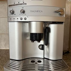 Delonghi Magnifica Coffee Maker