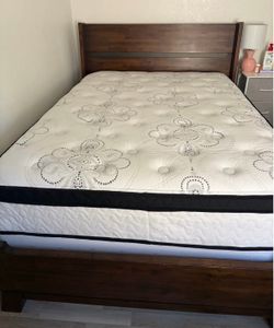Full size mattress