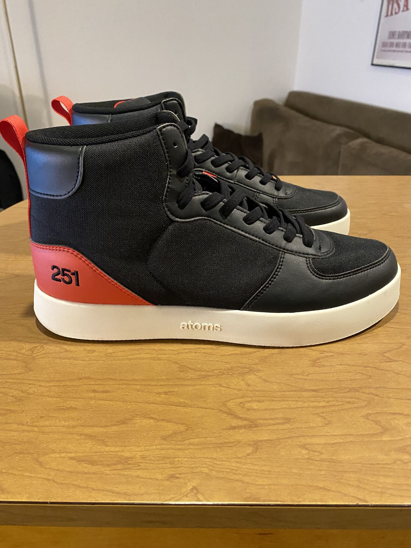 MENS ATOMS M251/SIZE 10.5 SHOES…