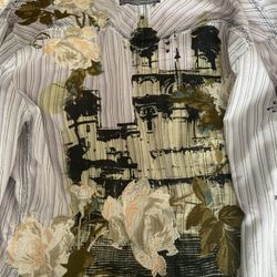 Button up long sleeve. 1left size M. Cotton. excellent condition