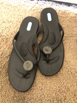 OKA-B women’s sandals