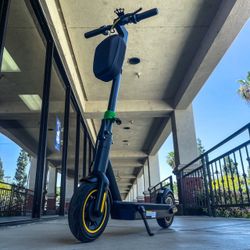 Electric scooter
