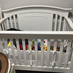 White Baby Crib With Mattress 