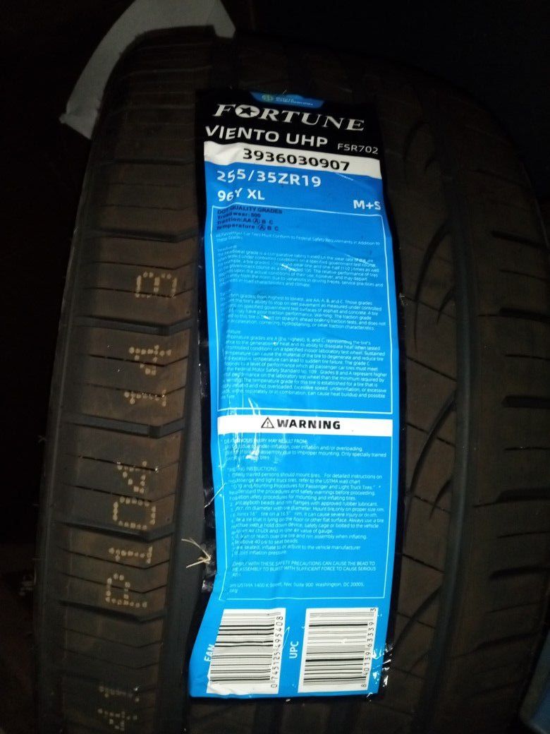 2 BRAND NEW 255/35/R19.  Tires Only.