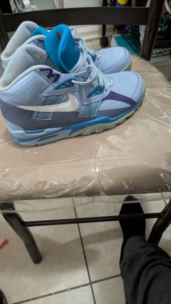 Bo Jackson men's size 9.5