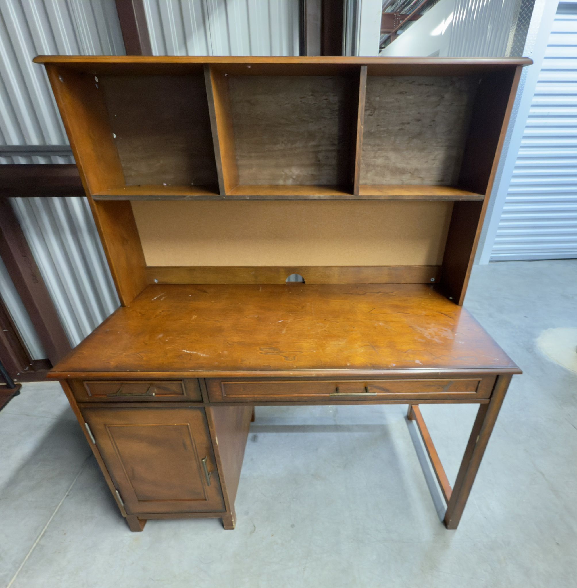 Wooden Desk With Hutch