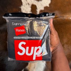 Black Supreme Socks