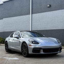2018 Porsche Panamera