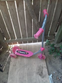 Girls razor scooter
