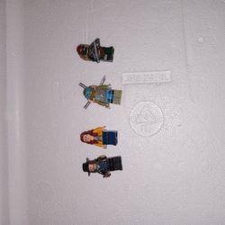Lot Of 4 Minifigures