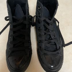 Women’s Converse Size 6