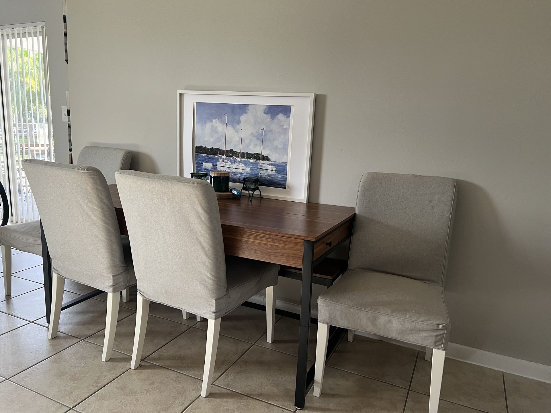 Dining Table With Two Benches and 4 Chairs