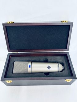 Neumann Large Diaphragm Condenser Microphone with Case