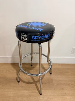 Lowe’s Spyder 30-in x 14-in Work Stool Chair
