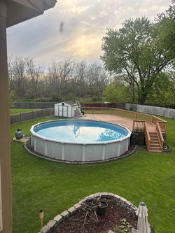 28 feed Round Above- Ground Pool with Deck