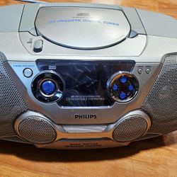 Philips Digital FM/ AM CD Boom Box Player
