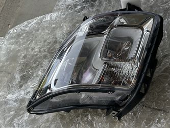 2006-2009 Ford Fusion Headlight Passenger Right Side