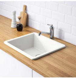 White ceramic Kitchen sink