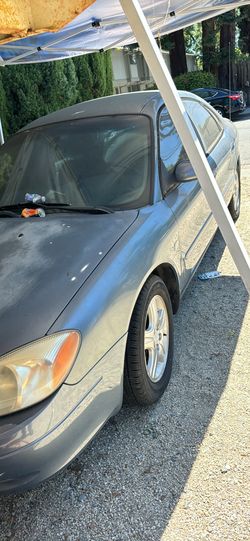 2000 Ford Taurus