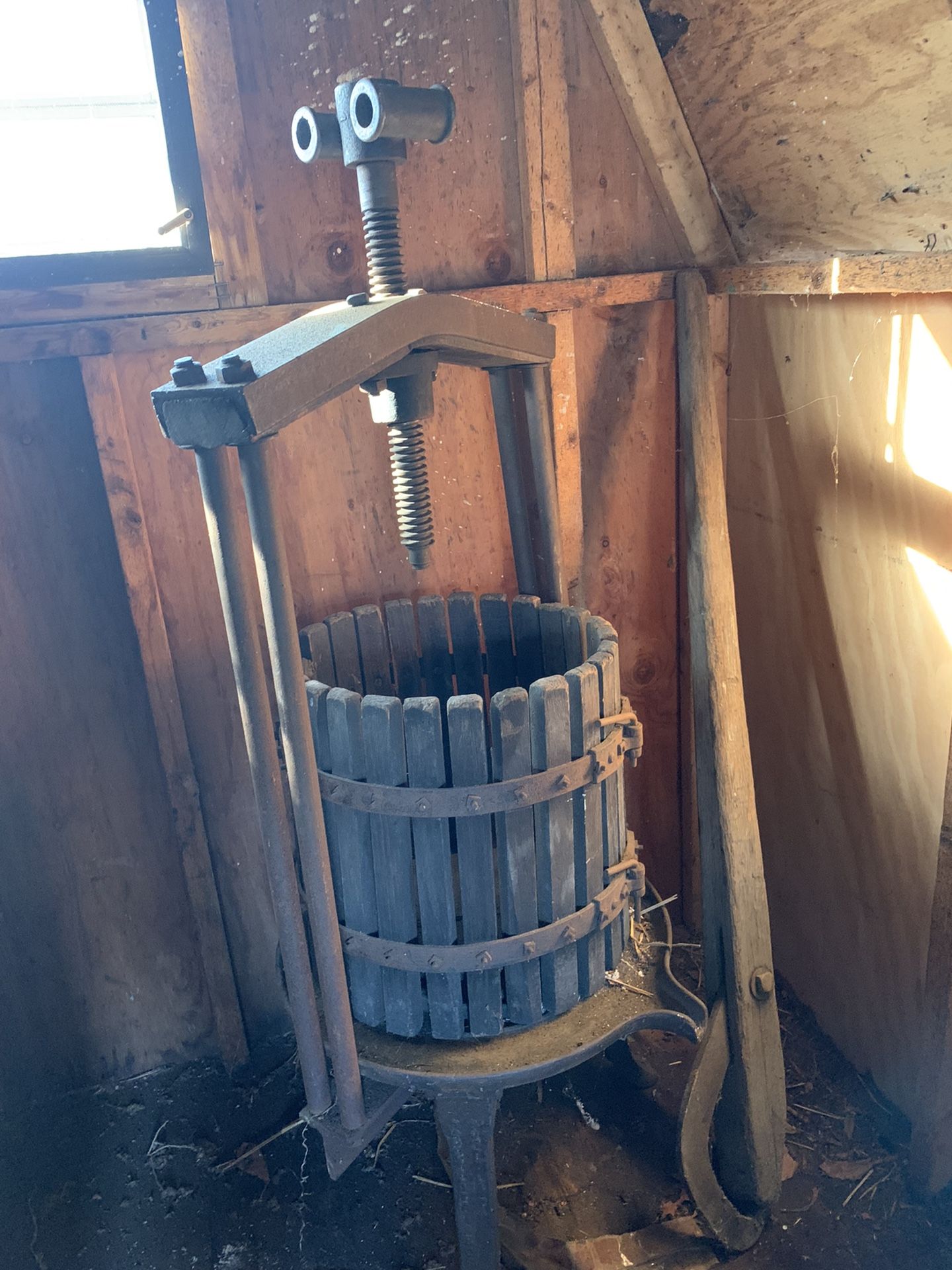 Vintage Wine press