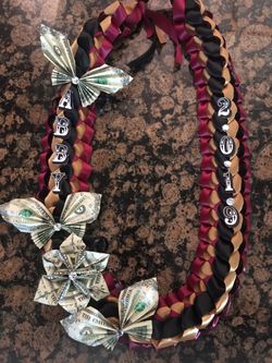Graduation leis